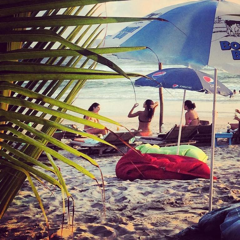 Kame Surf Camp Hotel Assinie Buitenkant foto